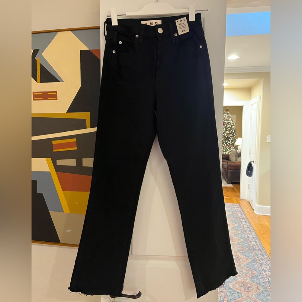 NWT AMO Bella slight boot cut high rise black jeans size 25
